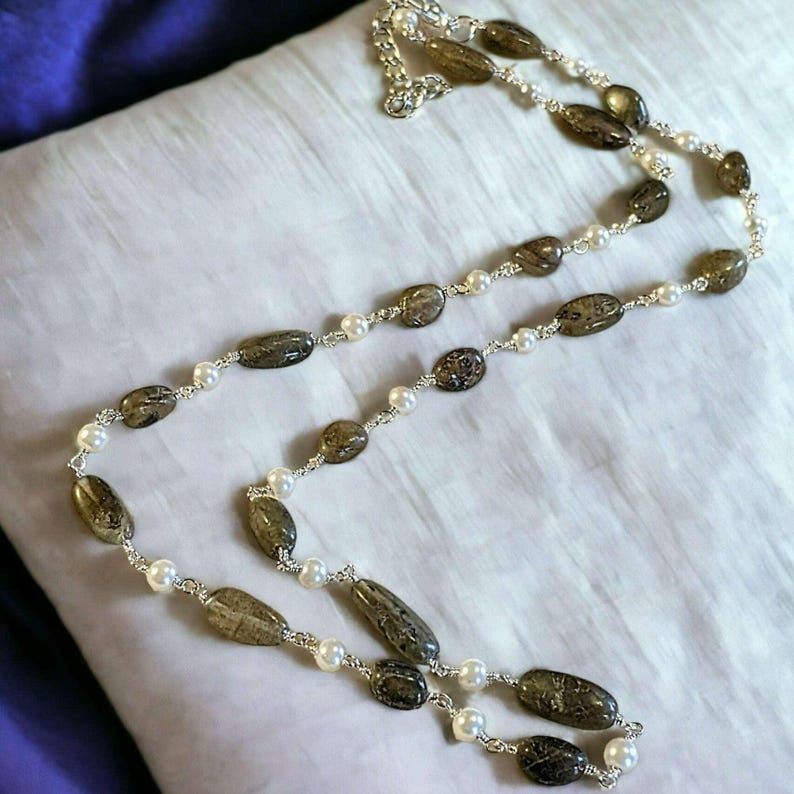 Labradorite Oval Bead and Pearl Necklace, 20 inch - - LadybugfeetDesigns -