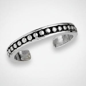 Sterling SIlver Beaded Toe Ring / Midi Ring / Pinky Ring / Child's Ring - - LadybugfeetDesigns -