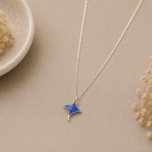 Blue Stingray Necklace, 20 inches - Silver - - LadybugfeetDesigns -