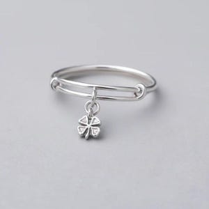 Four Leaf Clover Expandable Charm Ring - - LadybugfeetDesigns -