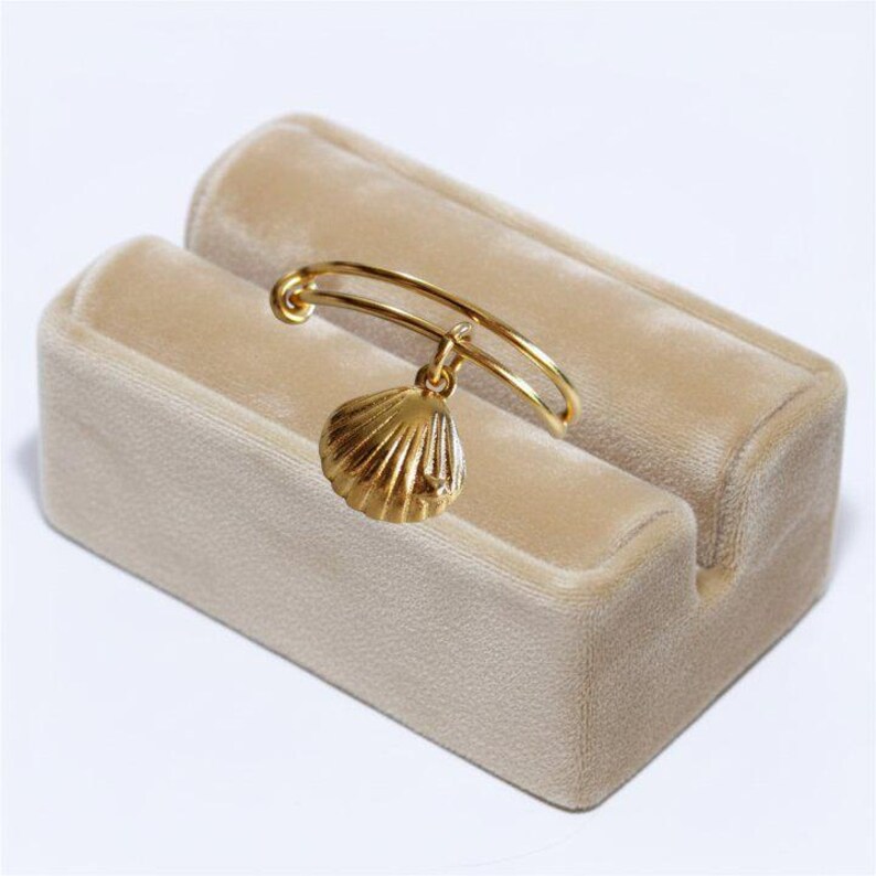 Clam Shell Expandable Charm Ring - Gold - - LadybugfeetDesigns -