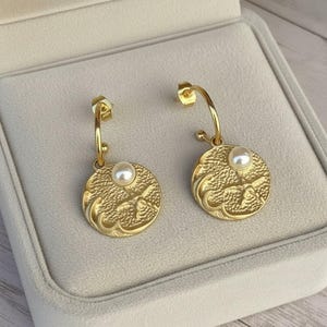 Sandy Beach Pearl hoop earrings, Gold - 16mm - - LadybugfeetDesigns -