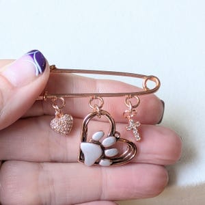 Rustic Paw Print Heart Safety Pin Brooch, Purse Charm, Rose Gold - - LadybugfeetDesigns -