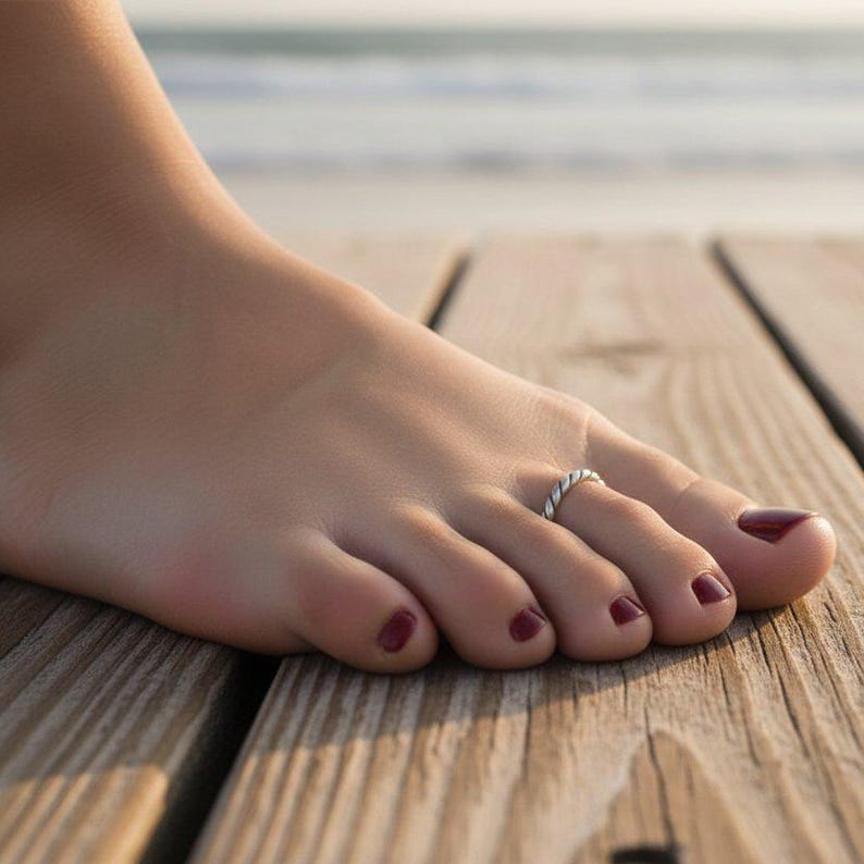 Twisted Toe Ring - - LadybugfeetDesigns -