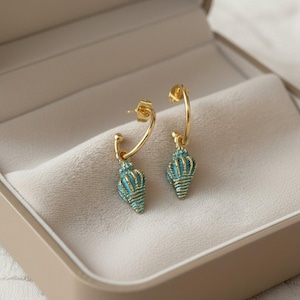 Sea Blue Conch Seashell hoop earrings, Gold - 16mm - - LadybugfeetDesigns -