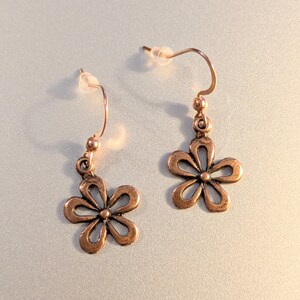 Daisy dangle earrings, Copper/Rose Gold - - LadybugfeetDesigns -
