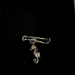Seahorse Expandable Charm Ring - Silver - - LadybugfeetDesigns -