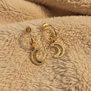 Crescent Moon Hoop earrings, Gold - 16mm - - LadybugfeetDesigns -