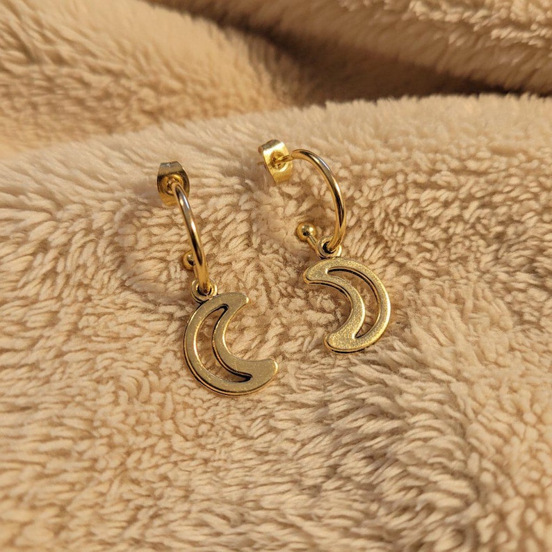 Crescent Moon Hoop earrings, Gold - 16mm - - LadybugfeetDesigns -