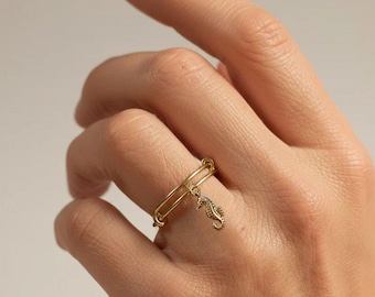 Seahorse Expandable Charm Ring, Gold