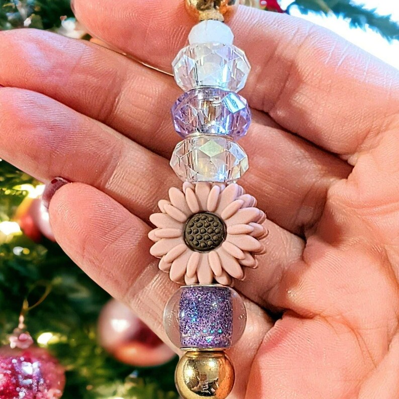 Daisy Crystal Keychain/Purse Clip - - LadybugfeetDesigns -