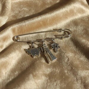 Dental Hygienist Safety Pin Brooch, Purse Charm - - LadybugfeetDesigns -