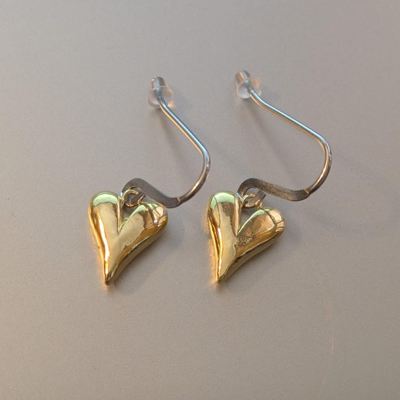 Fancy Heart dangle earrings, Silver - - LadybugfeetDesigns -