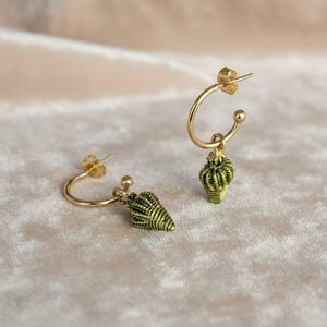Sea Green Conch Seashell gold hoop earrings, Hoop Drop, 16mm - - LadybugfeetDesigns -