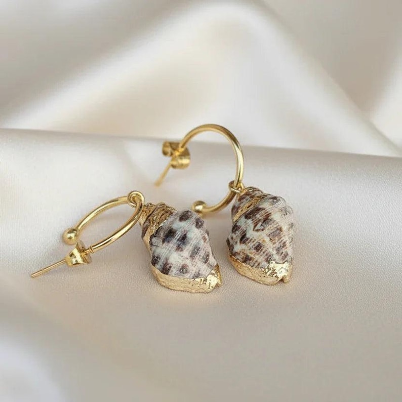 Gold Rimmed Natural Conch Seashell gold hoop earrings, Hoop Drop, 16mm - - LadybugfeetDesigns -