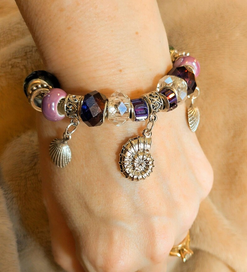 Seashell European beaded bracelet, Silver - - LadybugfeetDesigns -