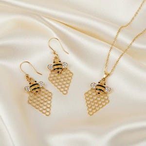 Honey Bee Honeycomb charm necklace and Earring set, Gold - - LadybugfeetDesigns -