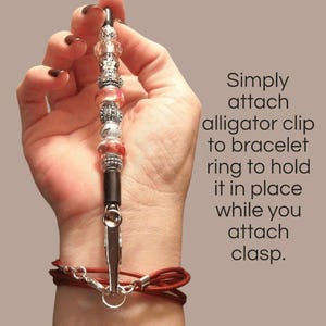 Christmas Gnome Bracelet Helper - - LadybugfeetDesigns -