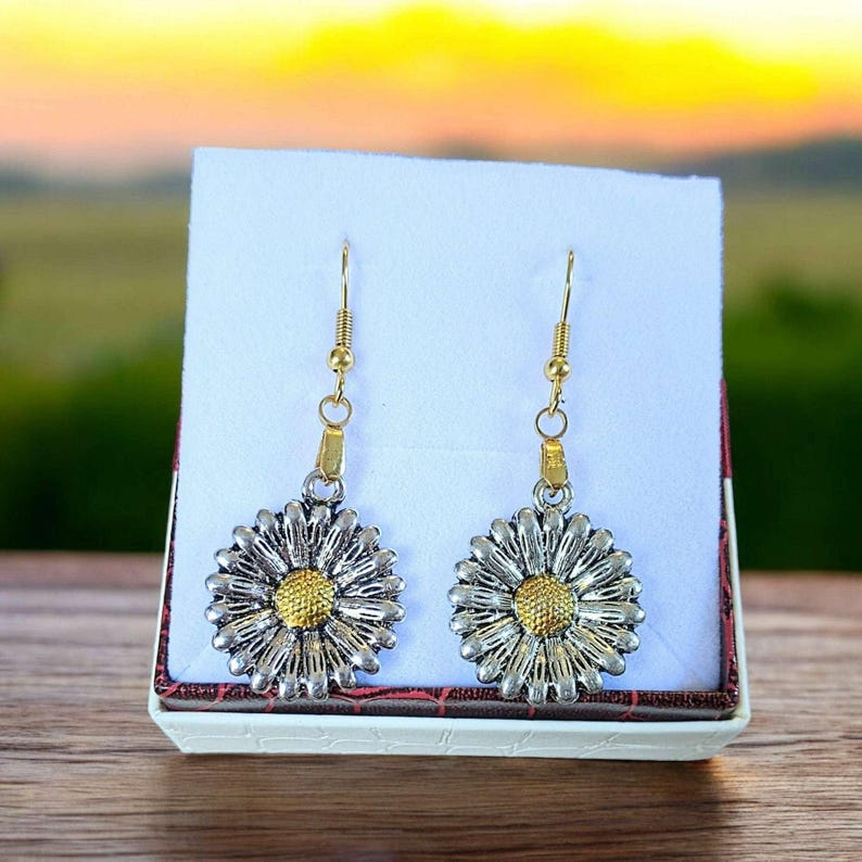Sunflower/Daisy dangle earrings, Gold - - LadybugfeetDesigns -