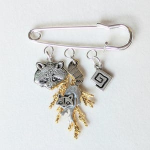 Racoon Safety Pin Brooch, Purse Charm - - LadybugfeetDesigns -