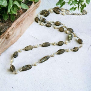 Labradorite Oval Bead and Pearl Necklace, 20 inch - - LadybugfeetDesigns -