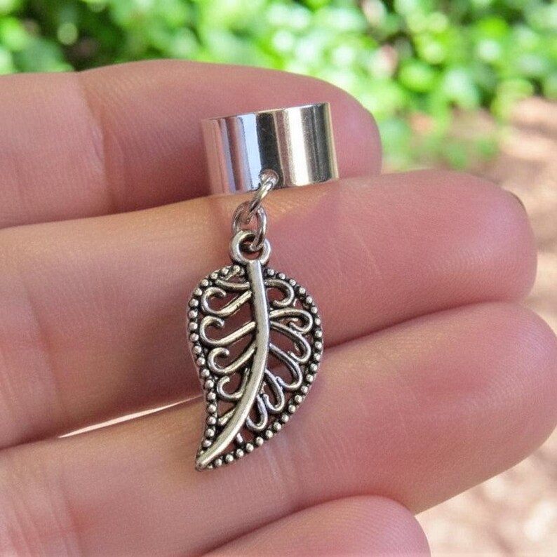 Leaf ear cuff, Silver - - LadybugfeetDesigns -