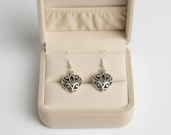 Puffy Heart Filigree Dangle earrings
