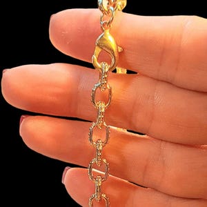 24K Gold Filled Textured Oval Link Charm Bracelet Base - D.i.y. - Build Your Charm Bracelet! - - LadybugfeetDesigns -