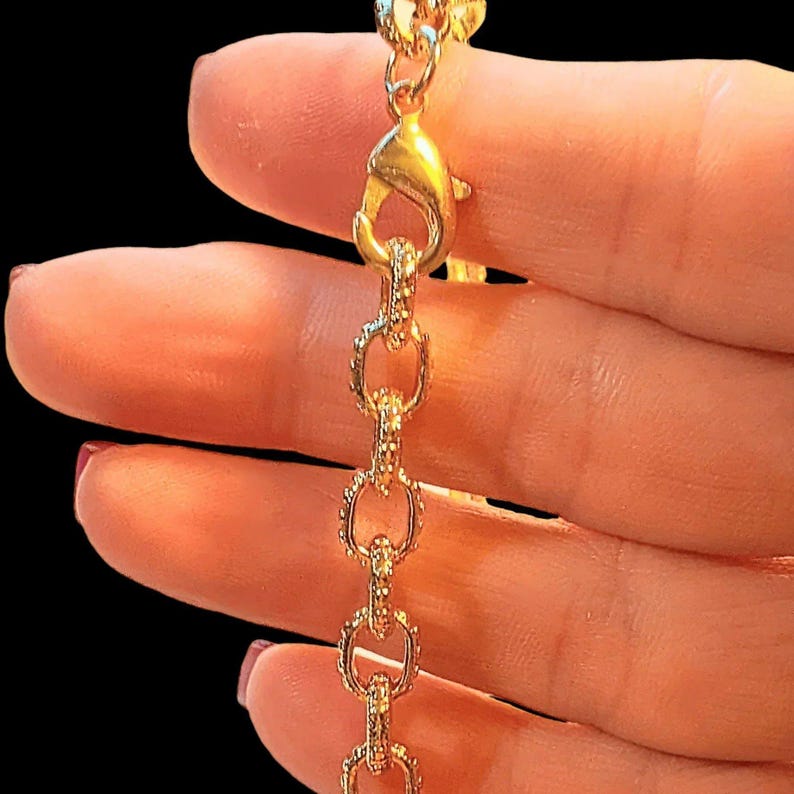 24K Gold Filled Textured Oval Link Charm Bracelet Base - D.i.y. - Build Your Charm Bracelet! - - LadybugfeetDesigns -