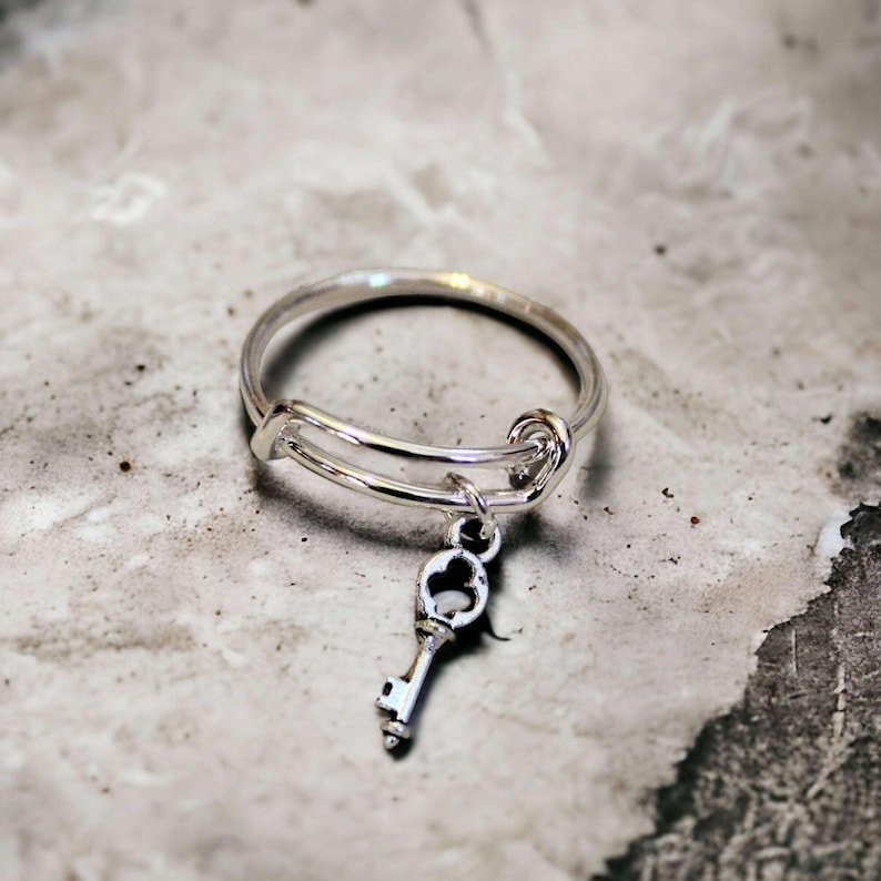 Key to my Heart Expandable Charm Ring - - LadybugfeetDesigns -