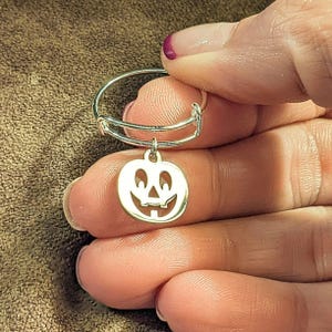 Jack O' Lantern Expandable Charm Ring - - LadybugfeetDesigns -