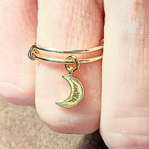 Crescent Moon Expandable Charm Ring - Gold - - LadybugfeetDesigns -