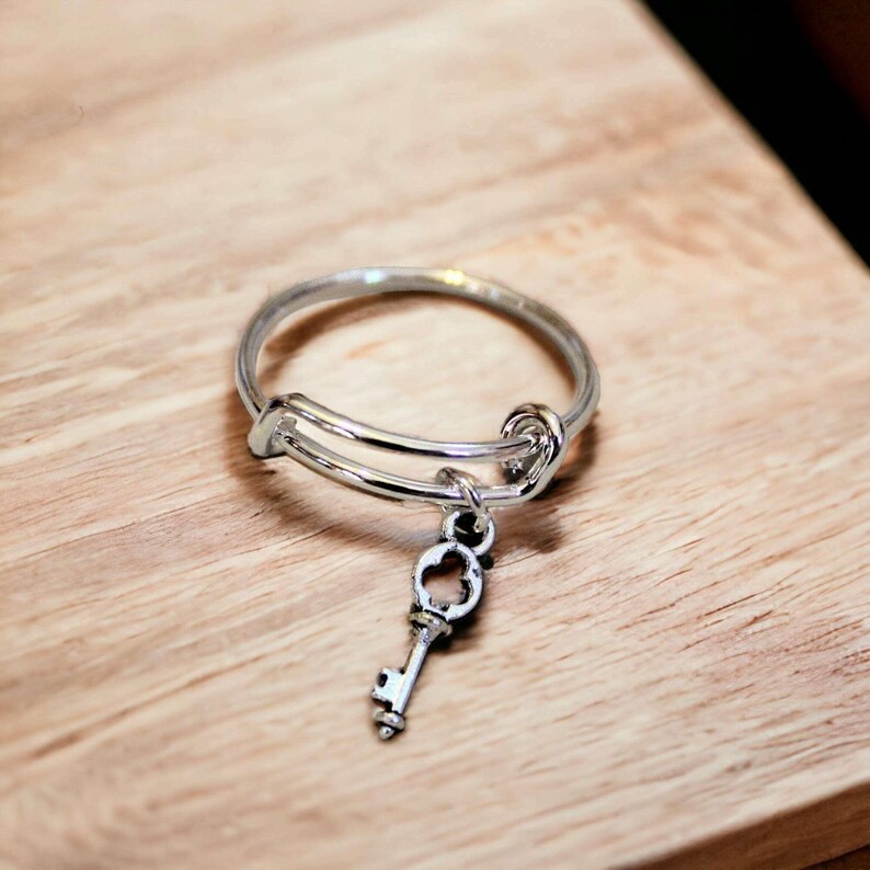 Key to my Heart Expandable Charm Ring - - LadybugfeetDesigns -