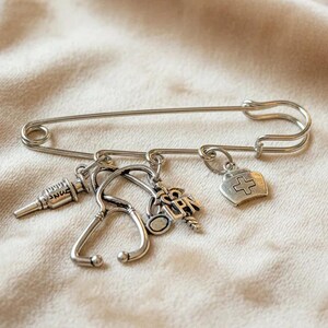 LPN - Licensed Practical Nurse Safety Pin Brooch, Purse Charm - - LadybugfeetDesigns -