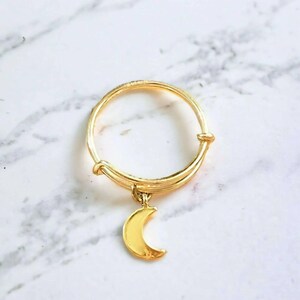 Crescent Moon Expandable Charm Ring - Gold - - LadybugfeetDesigns -