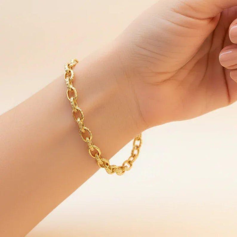 24K Gold Filled Textured Oval Link Charm Bracelet Base - D.i.y. - Build Your Charm Bracelet! - - LadybugfeetDesigns -
