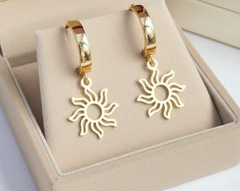 Aztec Sun Hoop earrings, Gold - 16mm