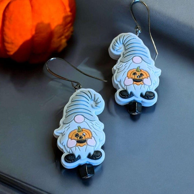 Gnome Halloween Earrings II - - LadybugfeetDesigns -