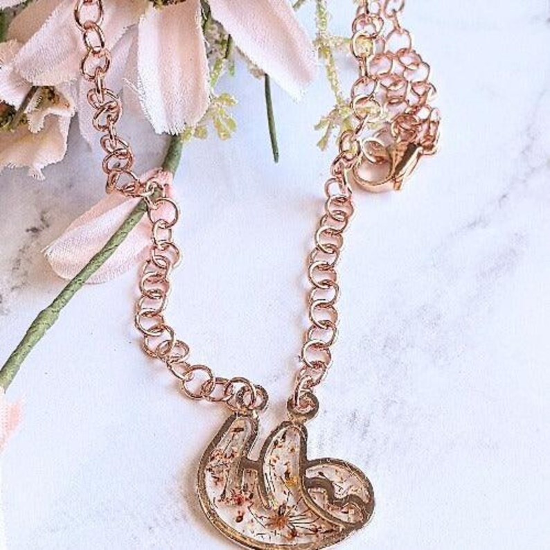 Adorable Dried Flower Tree Sloth - Yellow or Rose Gold - - LadybugfeetDesigns -
