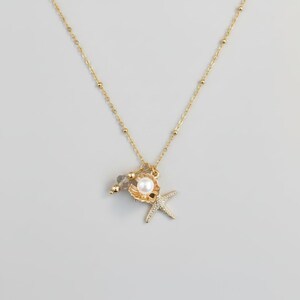 Pearl Clam Shell Starfish Crystal charm necklace and Earring set, Gold - - LadybugfeetDesigns -