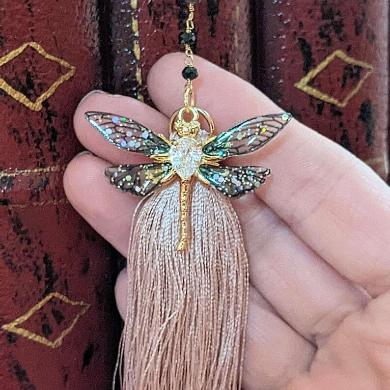 Dragonfly Beaded Bookmark - - LadybugfeetDesigns -