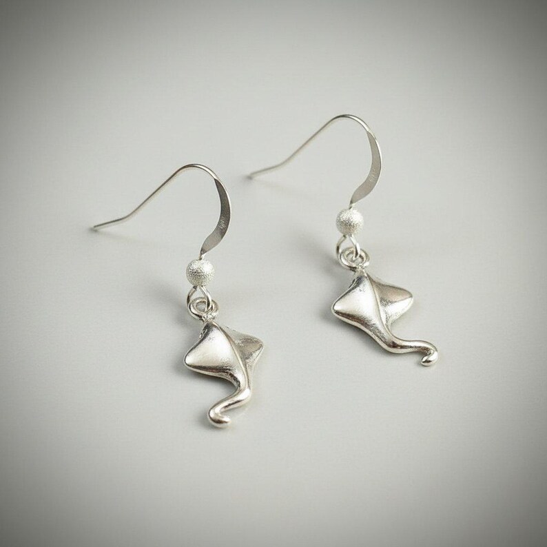 Manta Ray Sterling Silver dangle earrings - - LadybugfeetDesigns -