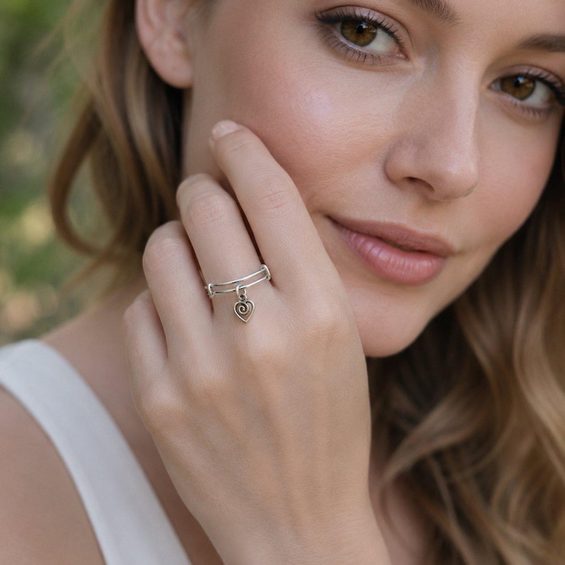 Heart Swirl Expandable Charm Ring - - LadybugfeetDesigns -