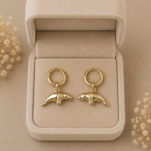 Manatee Hoop Earrings, Gold - 10 mm