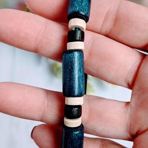 Blue Barrel Bead Stretch bracelet - Unisex - - LadybugfeetDesigns -