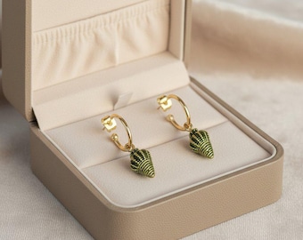 Sea Green Conch Seashell hoop earrings, Gold - 16mm
