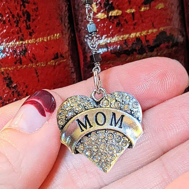 Mom Beaded Bookmark - - LadybugfeetDesigns -