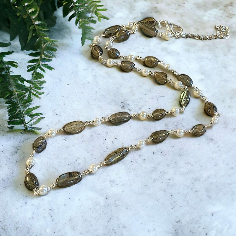 Labradorite Oval Bead and Pearl Necklace, 20 inch - - LadybugfeetDesigns -