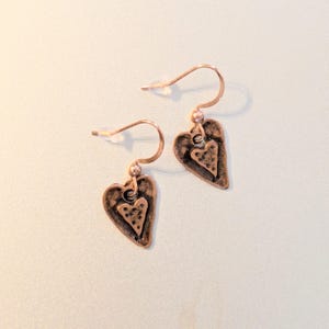 Heart dangle earrings, Copper/Rose Gold - - LadybugfeetDesigns -