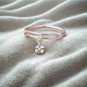 Four Leaf Clover Expandable Charm Ring - - LadybugfeetDesigns -